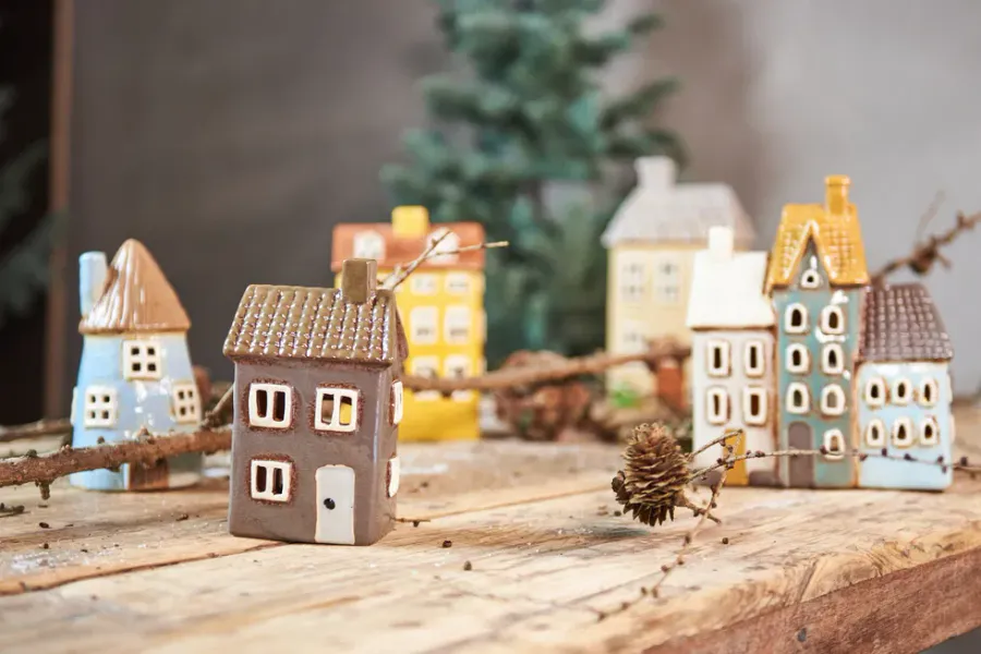 Hus t/fyrfad 9x7x15cm keramik